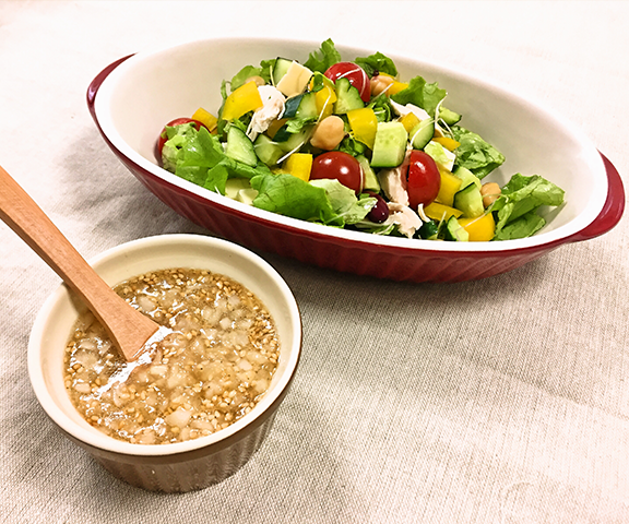 お豆と彩り野菜のチョップドサラダ★新玉ねぎドレッシングがけ